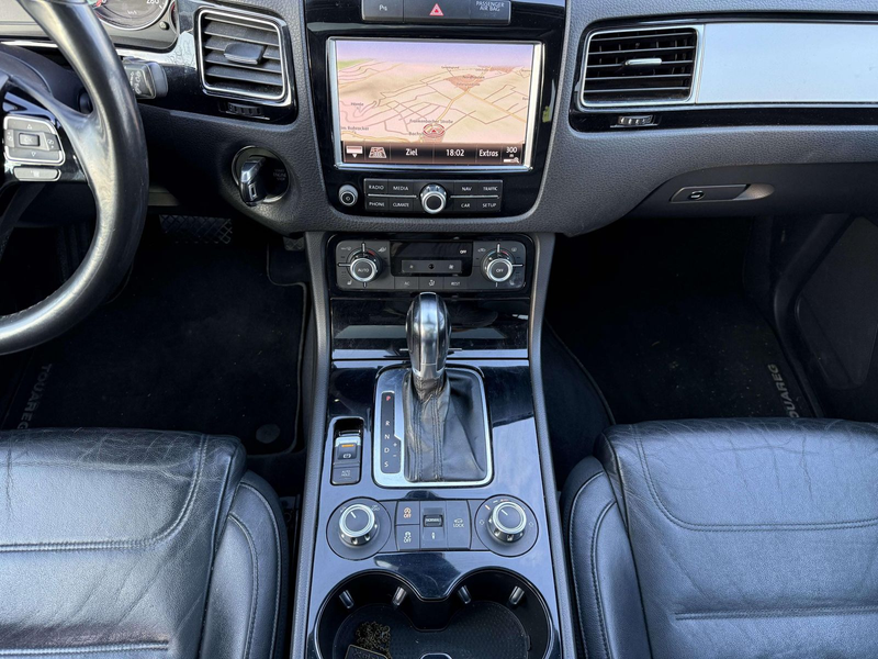 Volkswagen Touareg V6 TDI BMT*AHK*Panorama*Xenon*SHZ*Navi* — photo 13