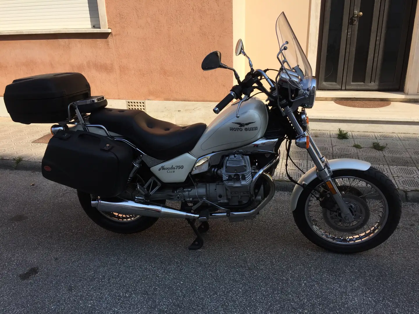 Moto Guzzi Nevada 750 club Bianco - 1