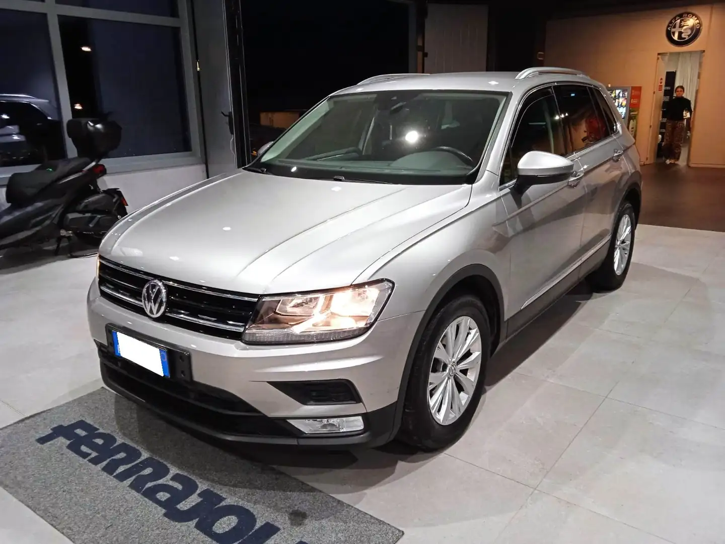 Volkswagen Tiguan Tiguan 1.6 tdi Style Bluemotion Techno Grigio - 1