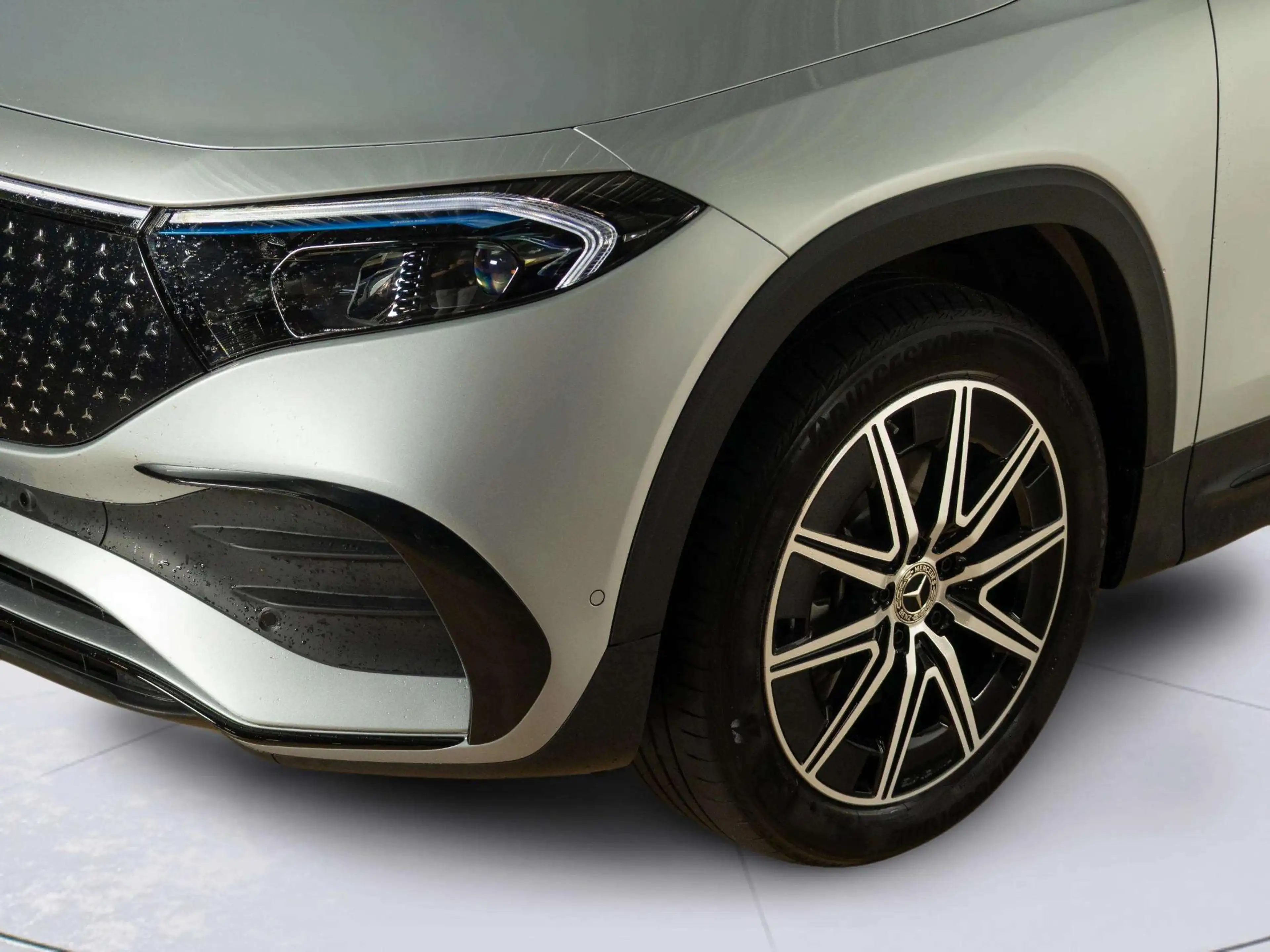 Mercedes-Benz EQB 250 250+ Business Solution AMG 71 kWh | Panorama dak — photo 6
