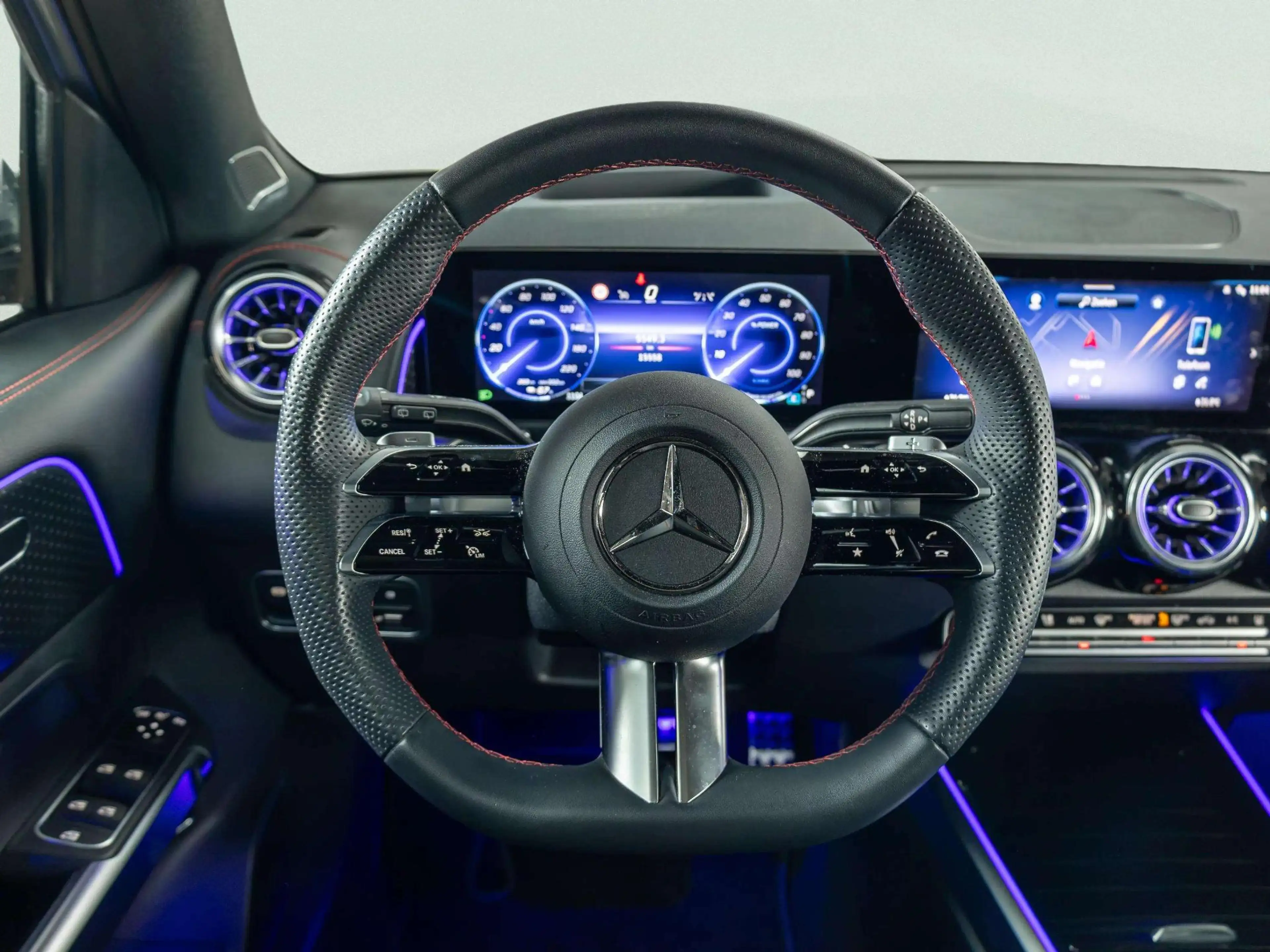 Mercedes-Benz EQB 250 250+ Business Solution AMG 71 kWh | Panorama dak — photo 15