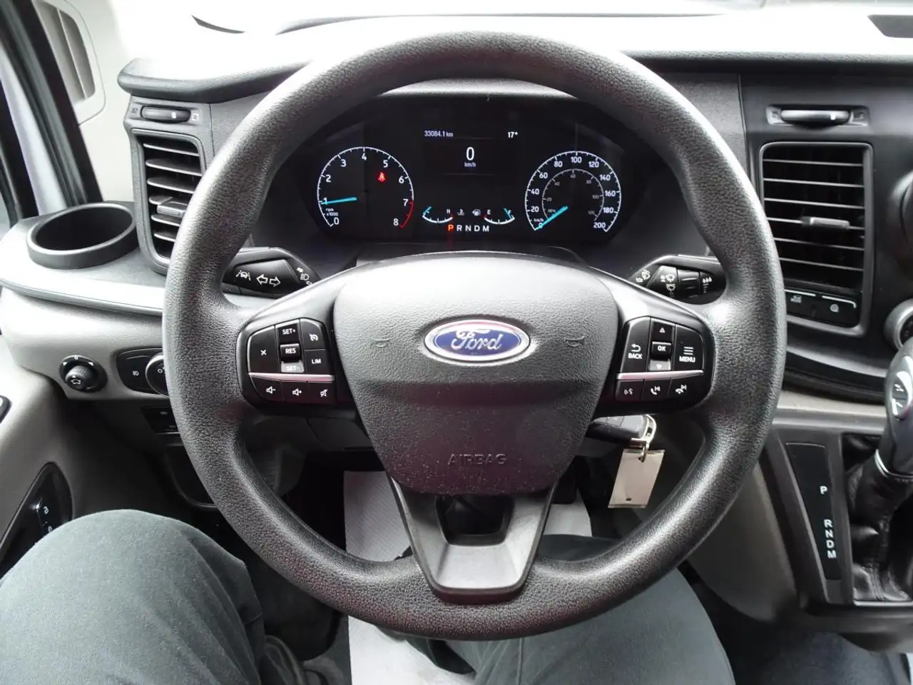 Ford Transit Cargo Van снимка Ford Transit Cargo Van