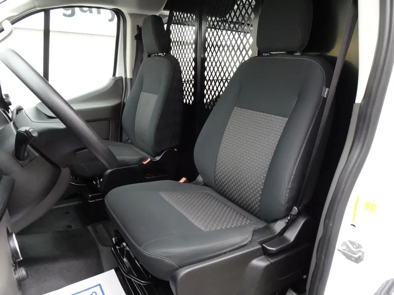 Ford Transit Cargo Van снимка Ford Transit Cargo Van