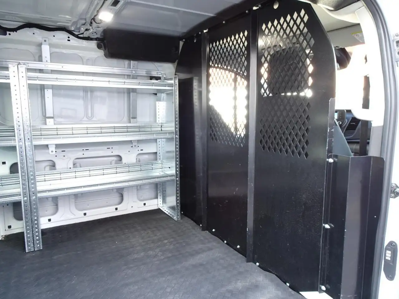 Ford Transit Cargo Van снимка Ford Transit Cargo Van