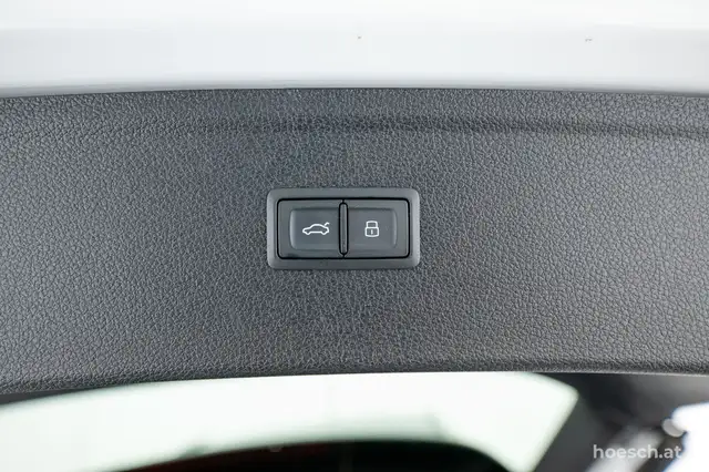 Audi Q5 view 9