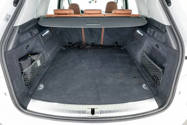Audi Q5 view 8