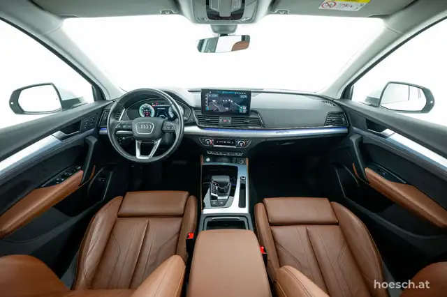 Audi Q5 view 5