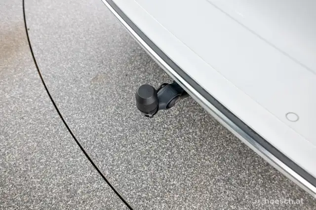 Audi Q5 view 10