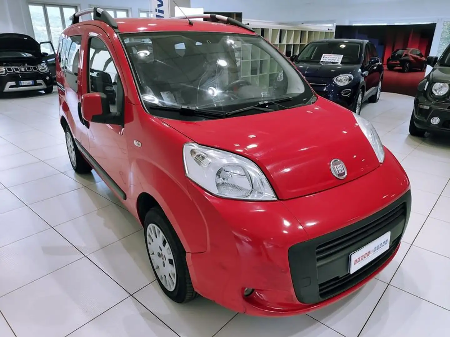 Fiat Qubo QUBO 1.4 8V 77 CV Active Nat Pow*X C.OM.* Rosso - 1