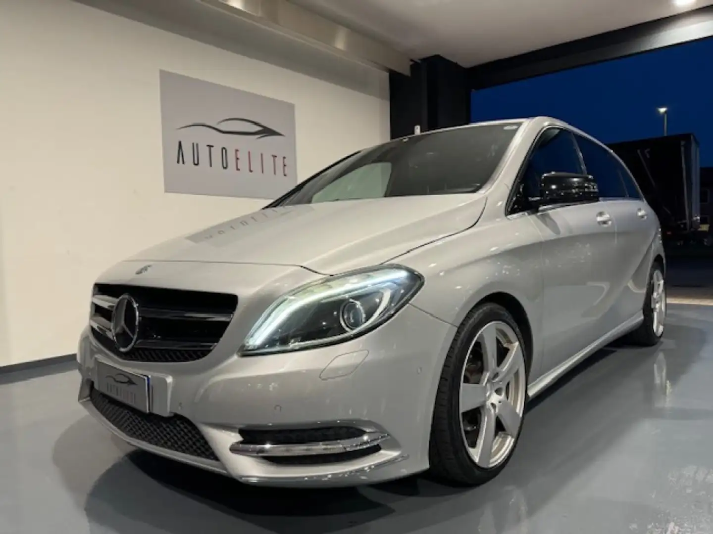 Mercedes-Benz B 200 CDI BlueEFFICIENCY Premium Argent - 1