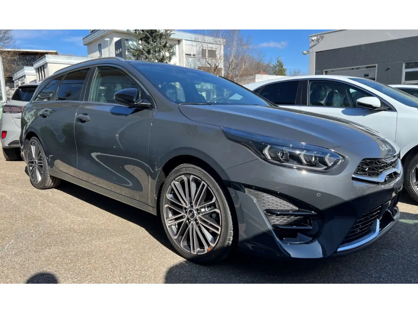Kia Ceed SW / cee'd SW 140 PS DCT GT LINE  TEC LEDER 18 ZOLL Navi Digital Gris - 2