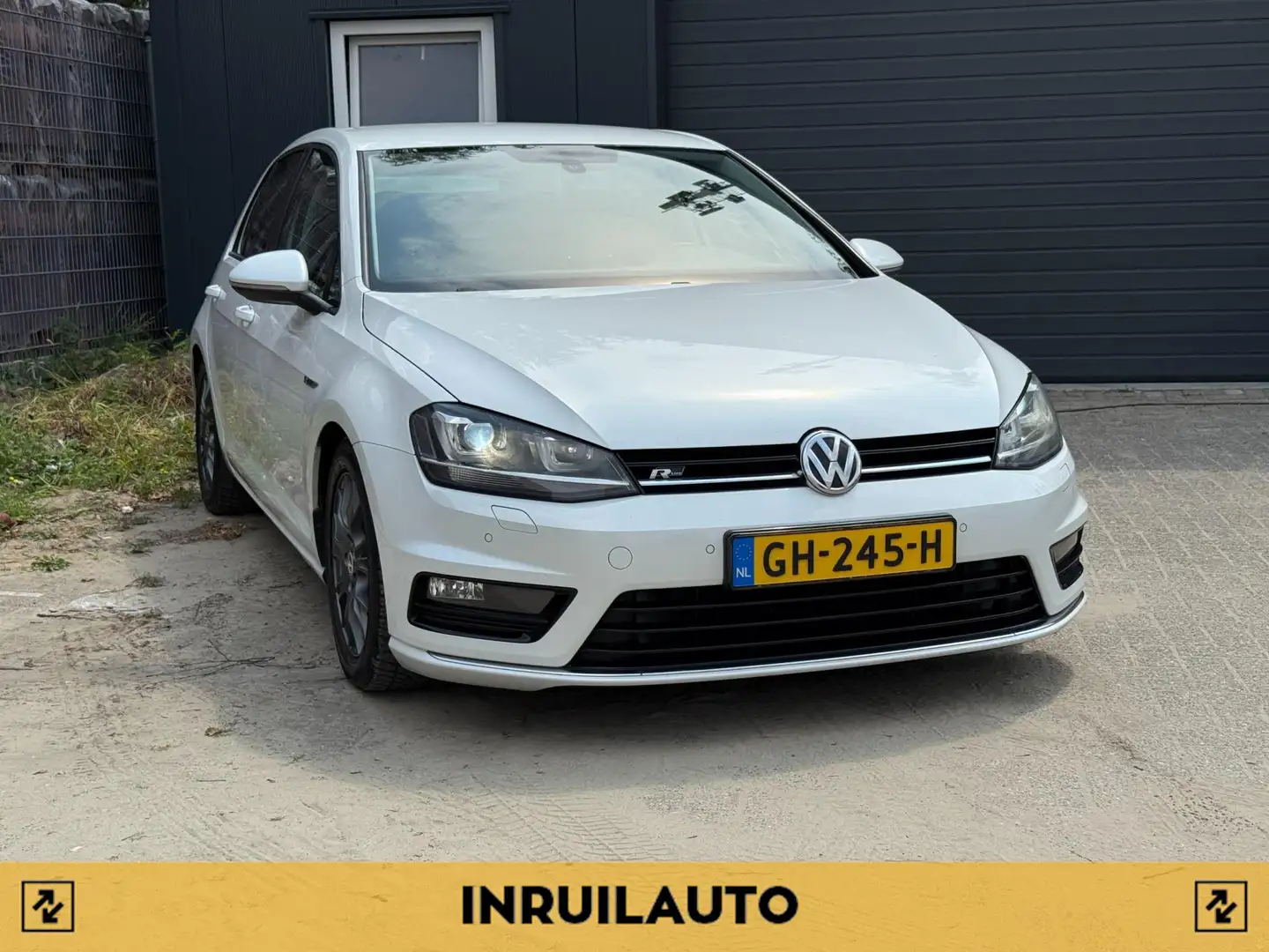 Volkswagen Golf 1.4 TSI ACT Highline|Trekhaak|PDC|BI-Xenon| Wit - 2