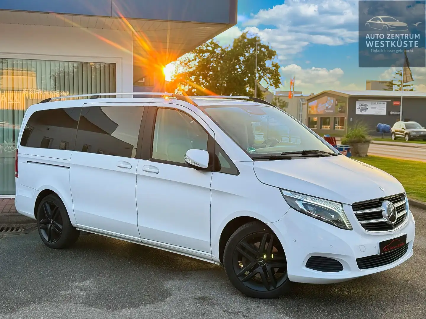 Mercedes-Benz V 250 V250d Lang AHK Burmester 360°Distronic VollLeder White - 1