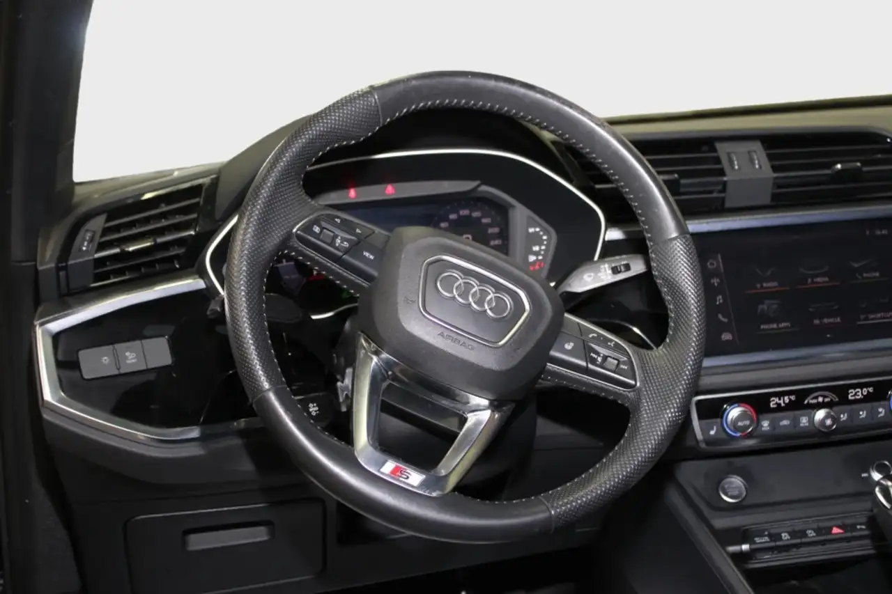 Audi Q3 снимка Audi Q3