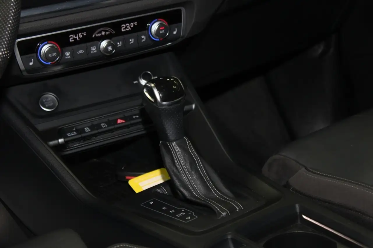 Audi Q3 снимка Audi Q3