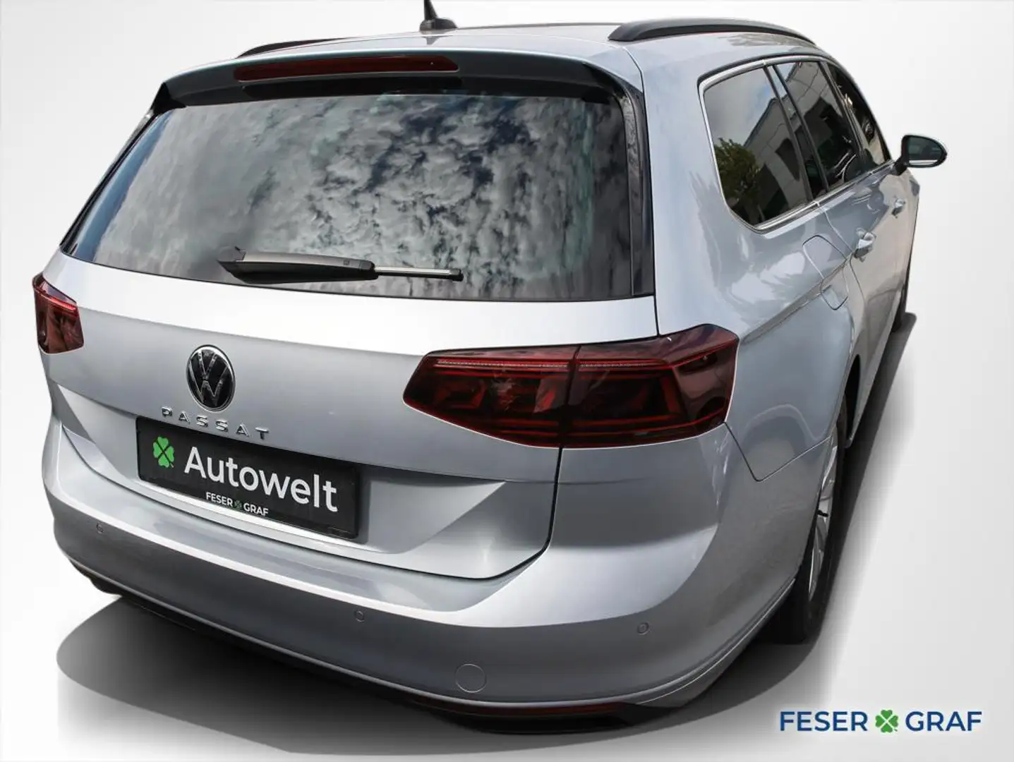 Volkswagen Passat Variant 2.0 TDI Business DSG Matrix Pano Argent - 2