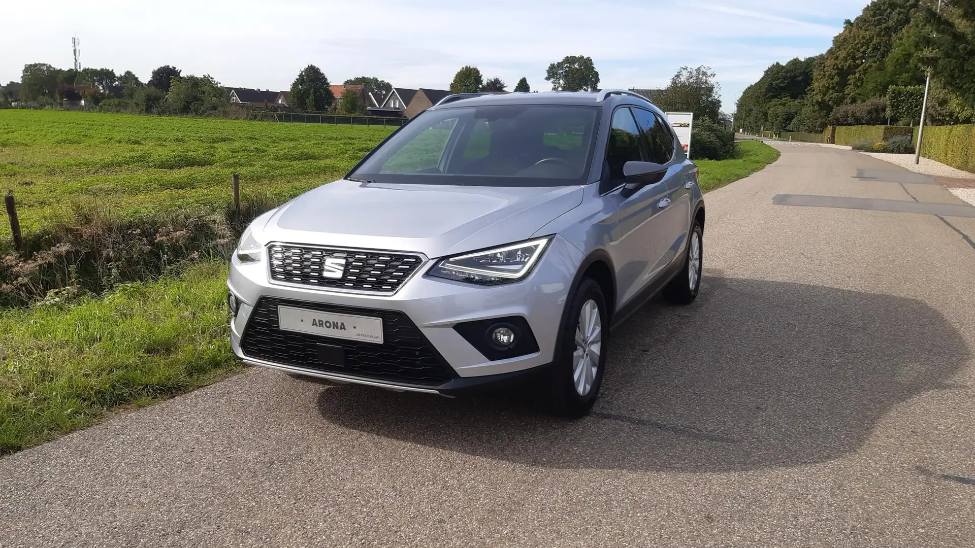 SEAT Arona 1.0 TSI Xcellence Business Intense +LED Verl.+DAB+ Zilver - 2