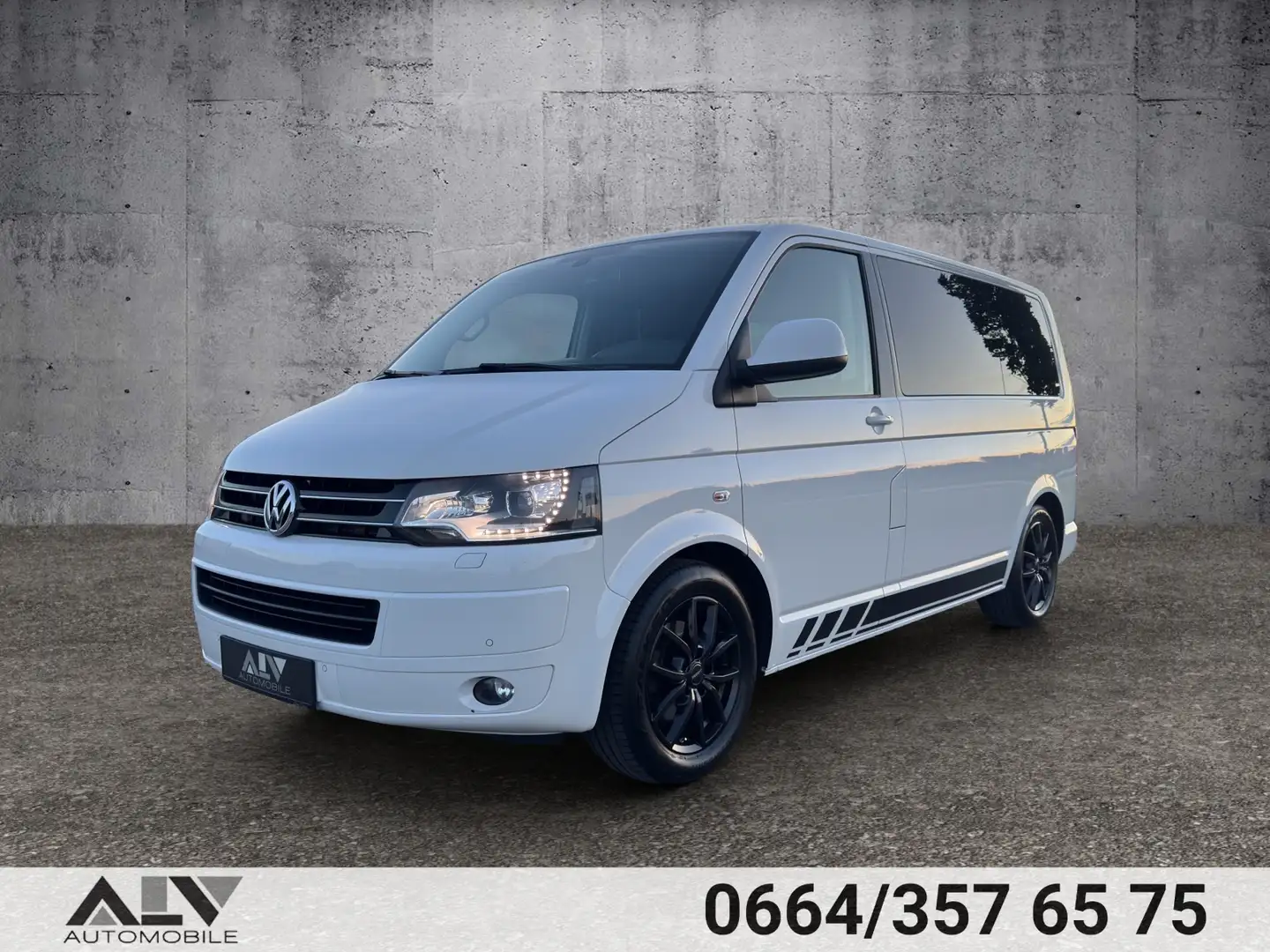 Volkswagen T5 Multivan Multivan Special 2,0 TDI Wit - 2