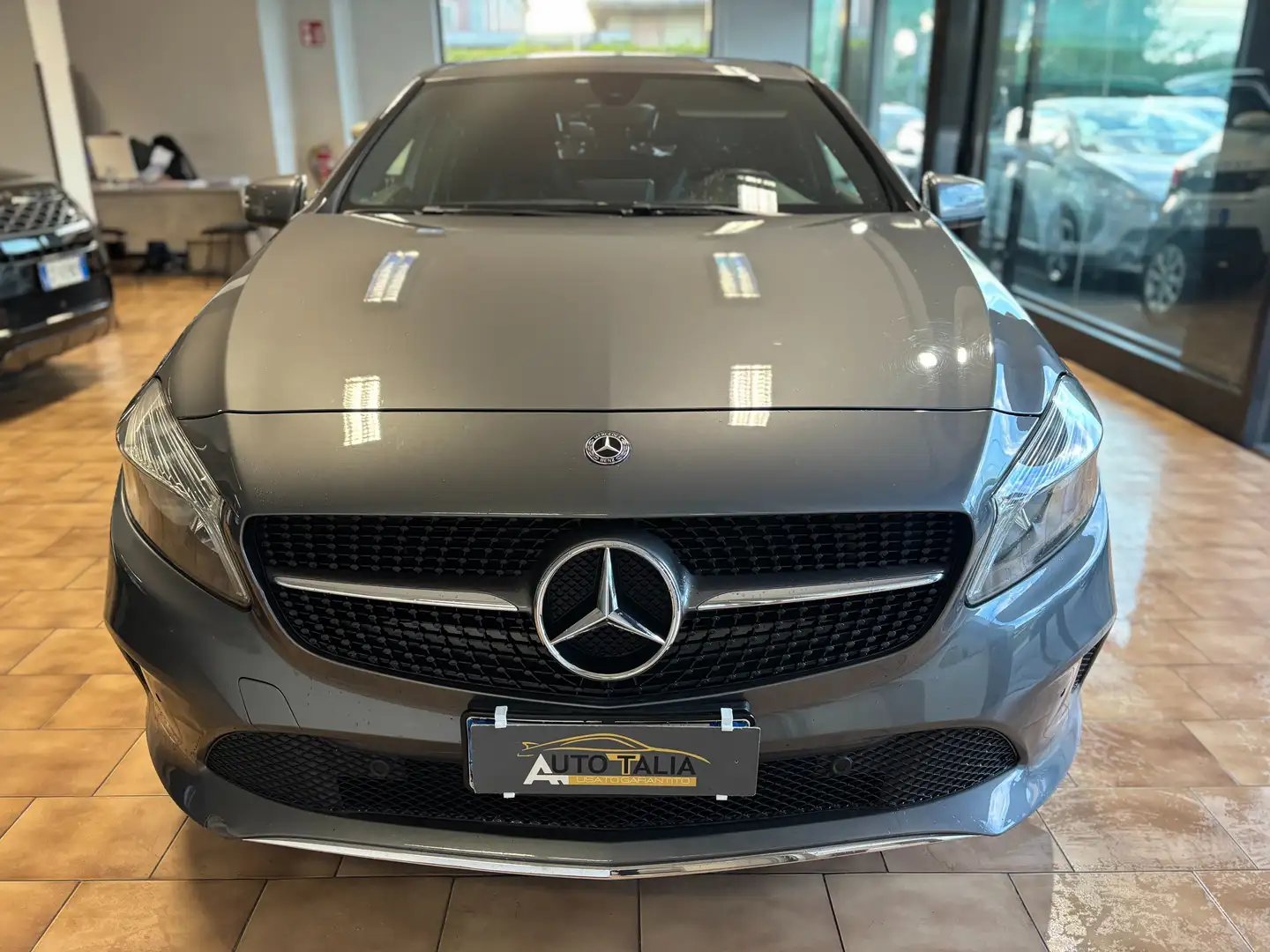 Mercedes-Benz A 160 Premium auto *PER NEOPATENTATI* Gris - 2
