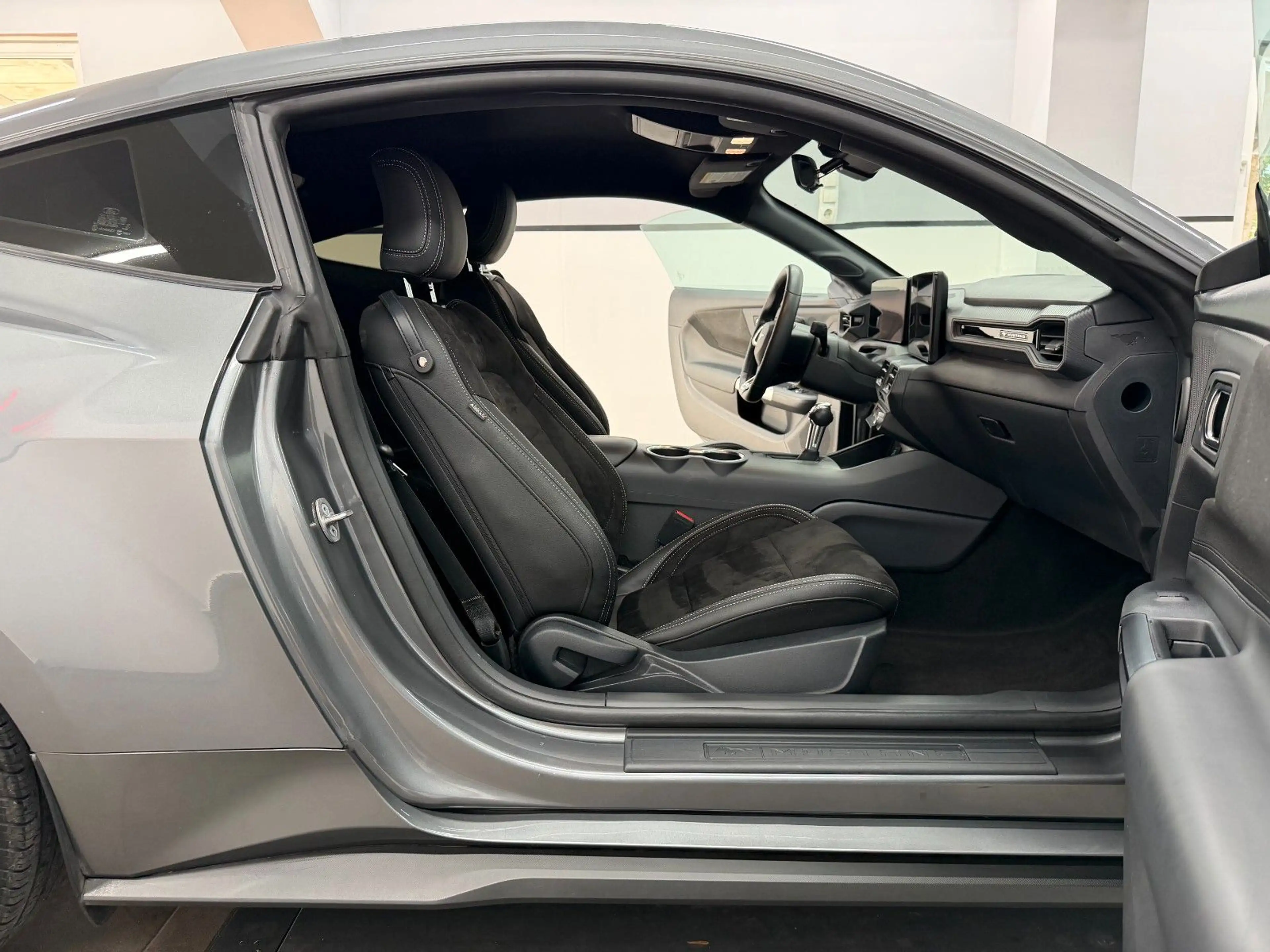 Ford Mustang Eco 2.3 Carbonized Grey/Duplex AGA/Perfo — photo 15