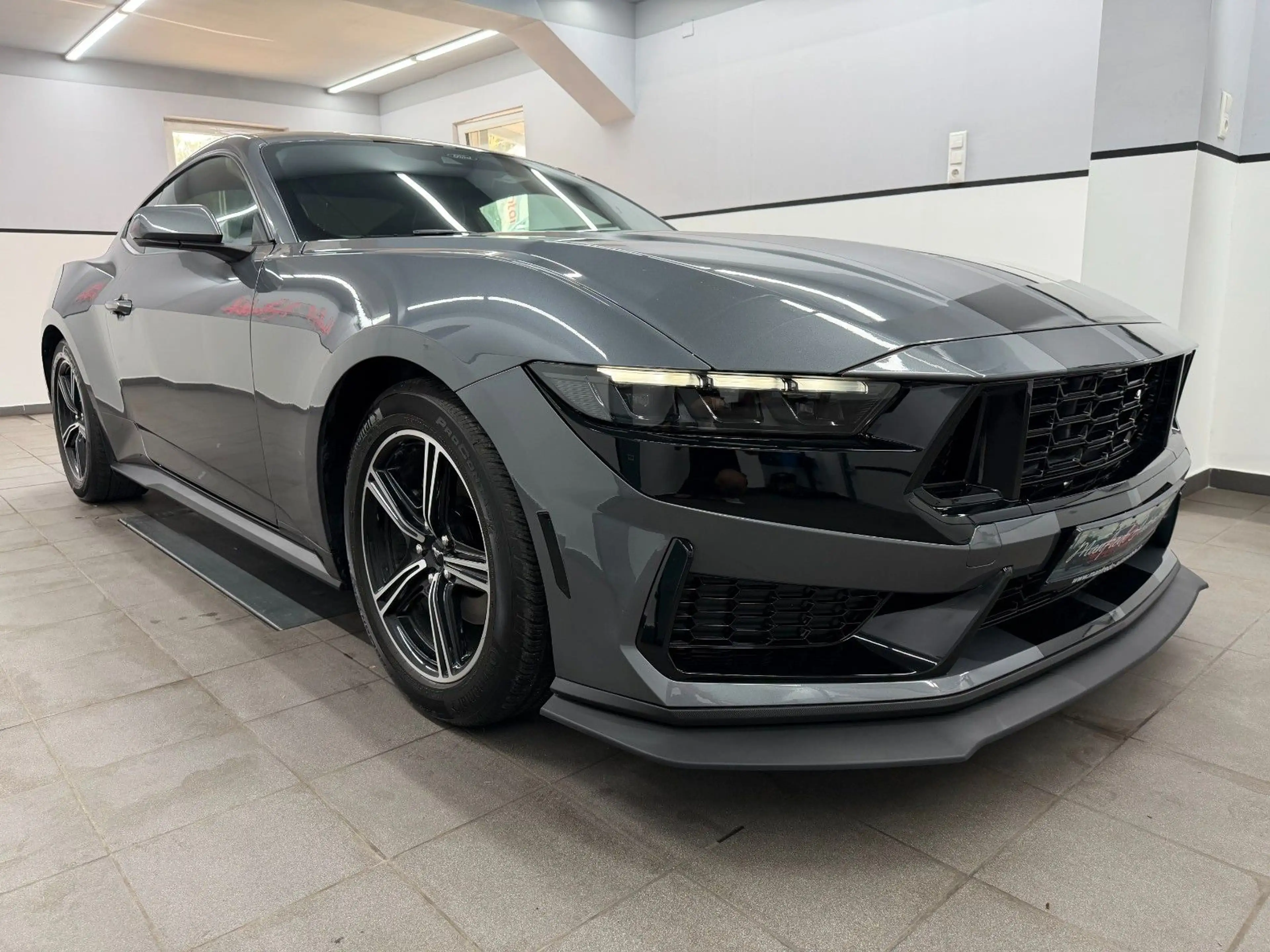 Ford Mustang Eco 2.3 Carbonized Grey/Duplex AGA/Perfo — photo 2