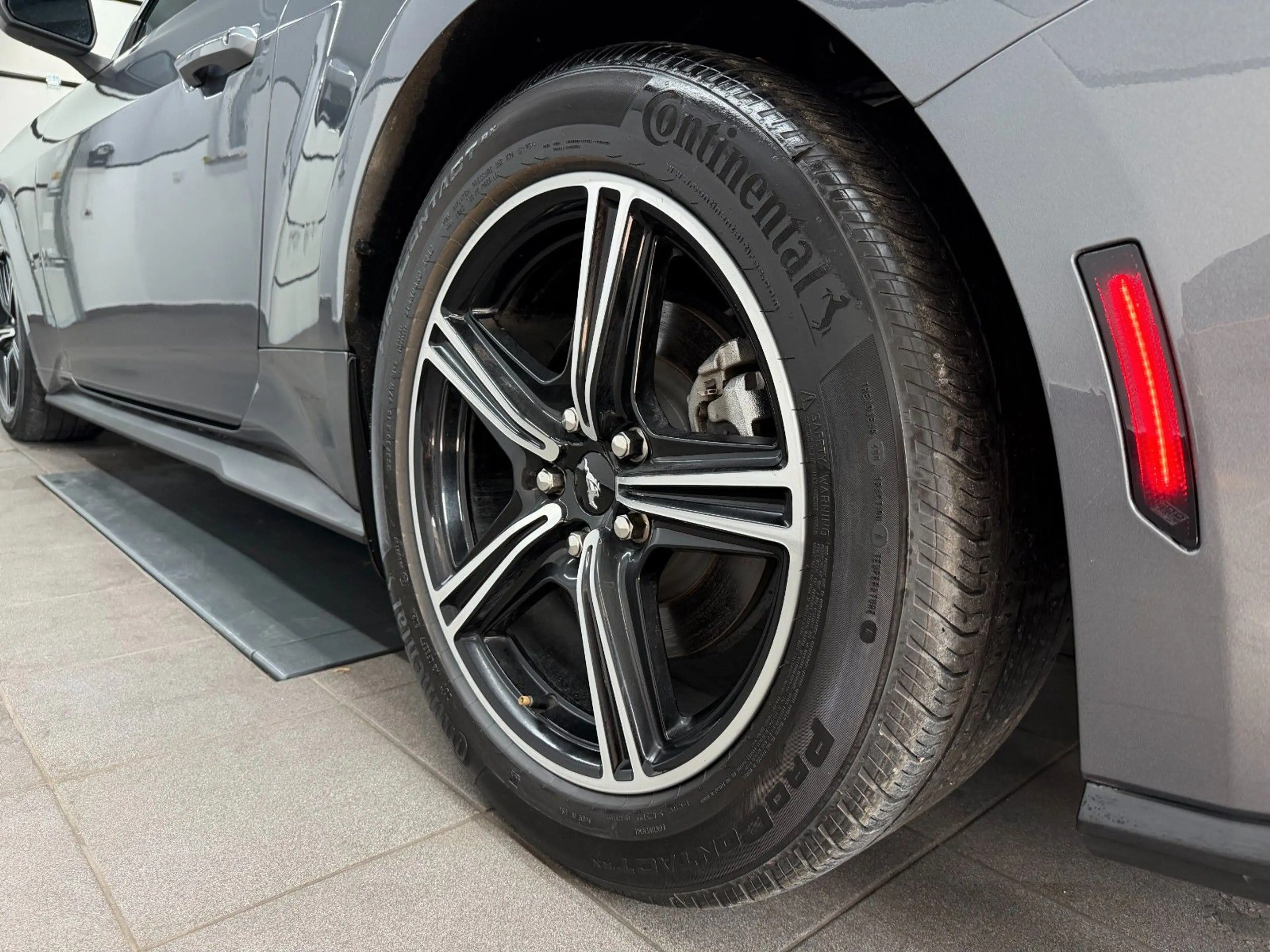 Ford Mustang Eco 2.3 Carbonized Grey/Duplex AGA/Perfo — photo 14
