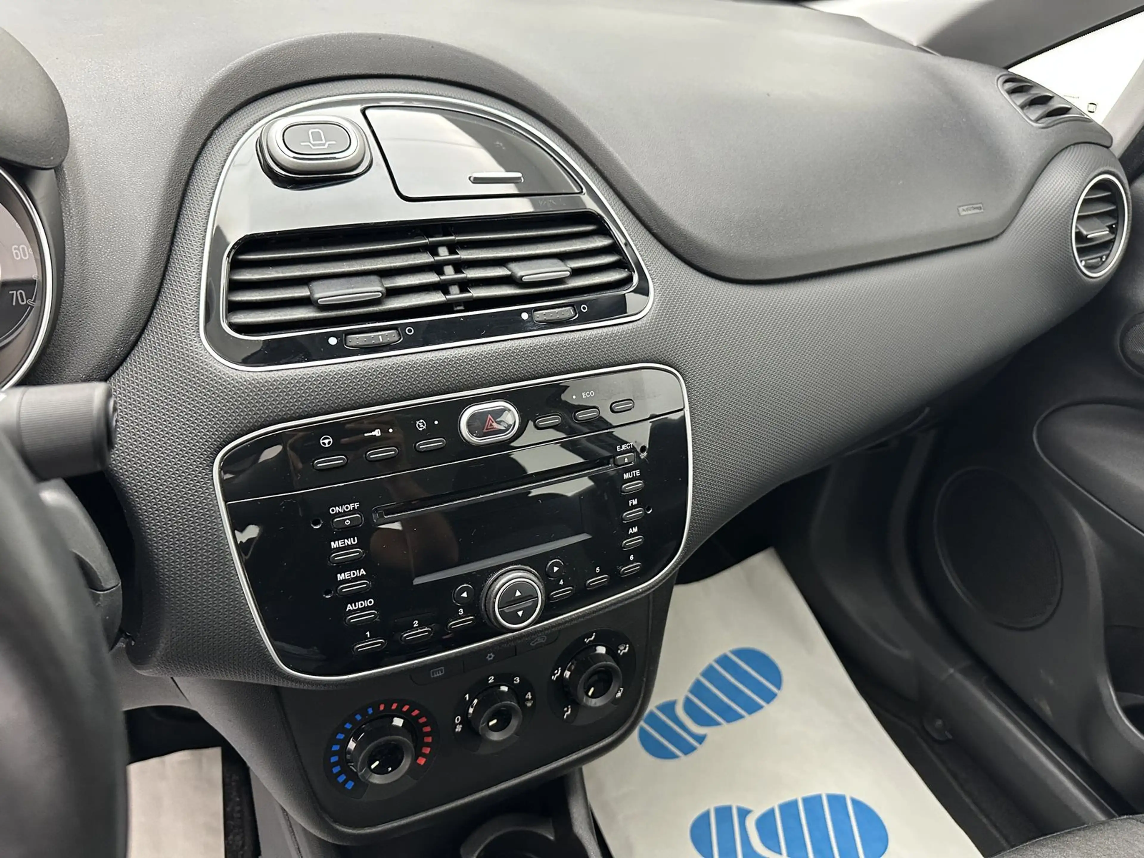 Fiat Punto My Punto "KLIMA-MULTI-ALU-USB-TÜV NEU" — photo 15