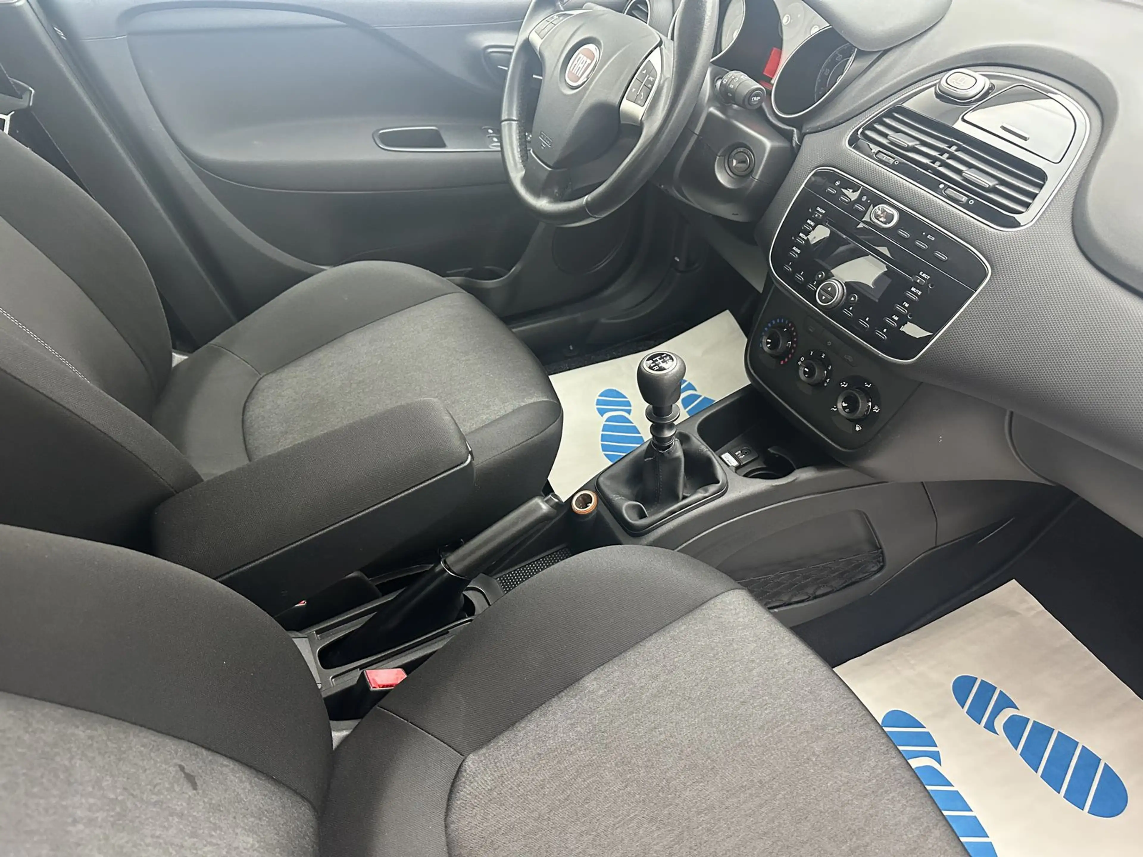 Fiat Punto My Punto "KLIMA-MULTI-ALU-USB-TÜV NEU" — photo 11