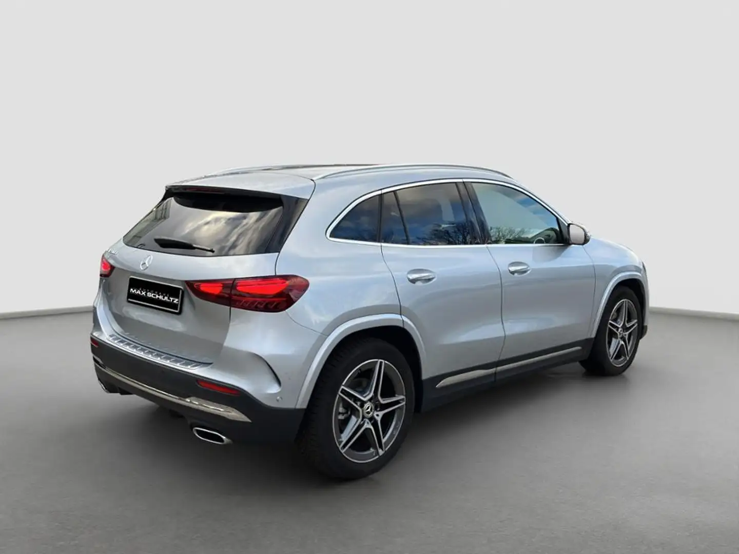 Mercedes-Benz GLA 200 d AMG*AHZV*M-BEAM*K-GO*KAMERA*DAB*EDW* Silber - 2