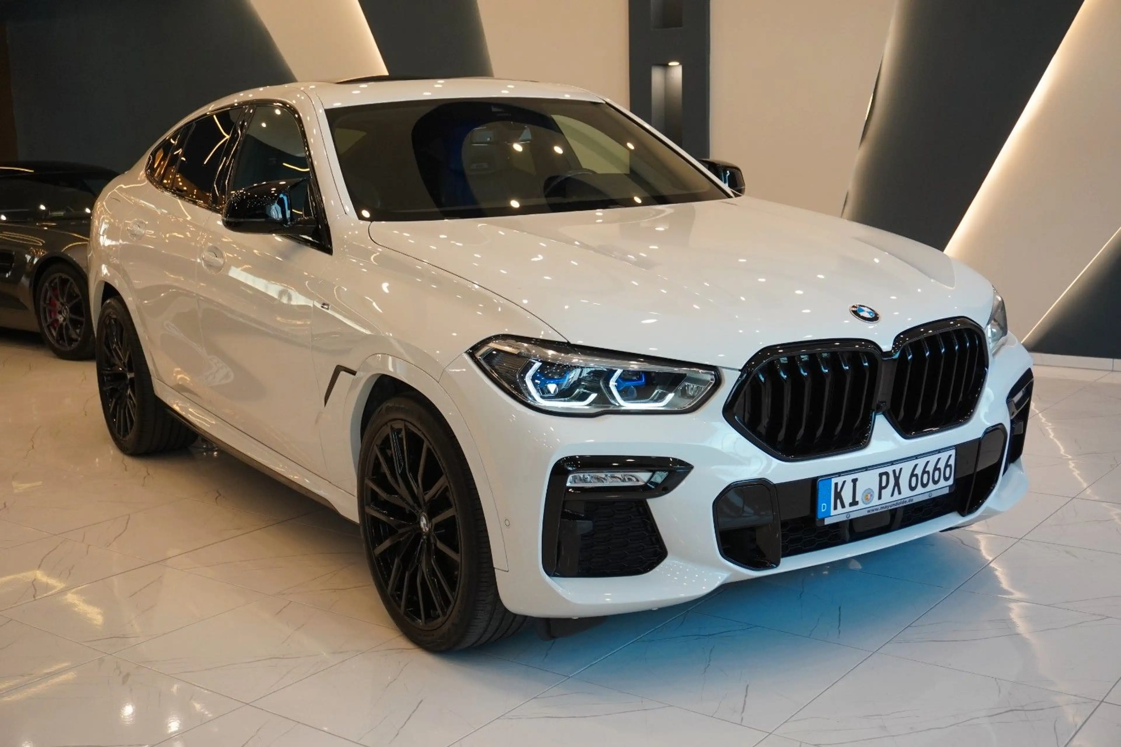 BMW X6 xDrive 30 d M Sport*H&K*LASER*PANO*22*M-SITZE — photo 4
