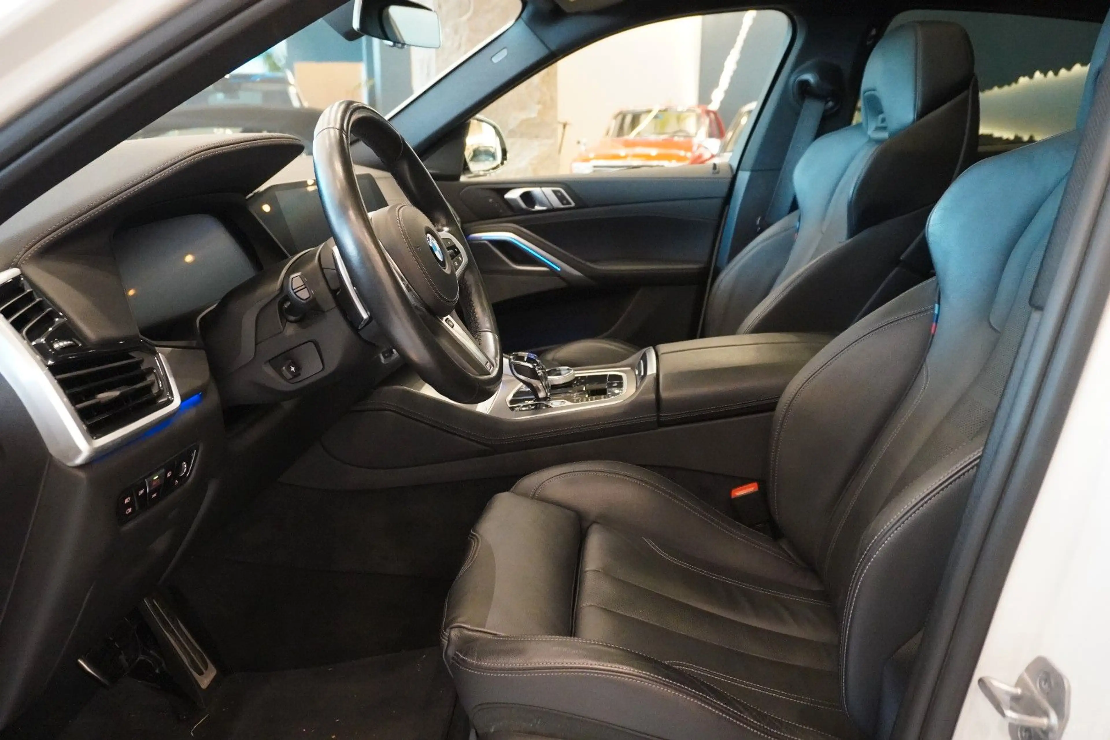 BMW X6 xDrive 30 d M Sport*H&K*LASER*PANO*22*M-SITZE — photo 11