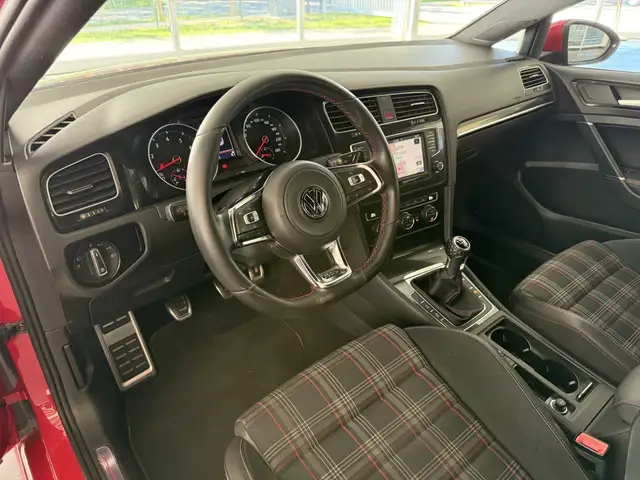 Volkswagen Golf view 15