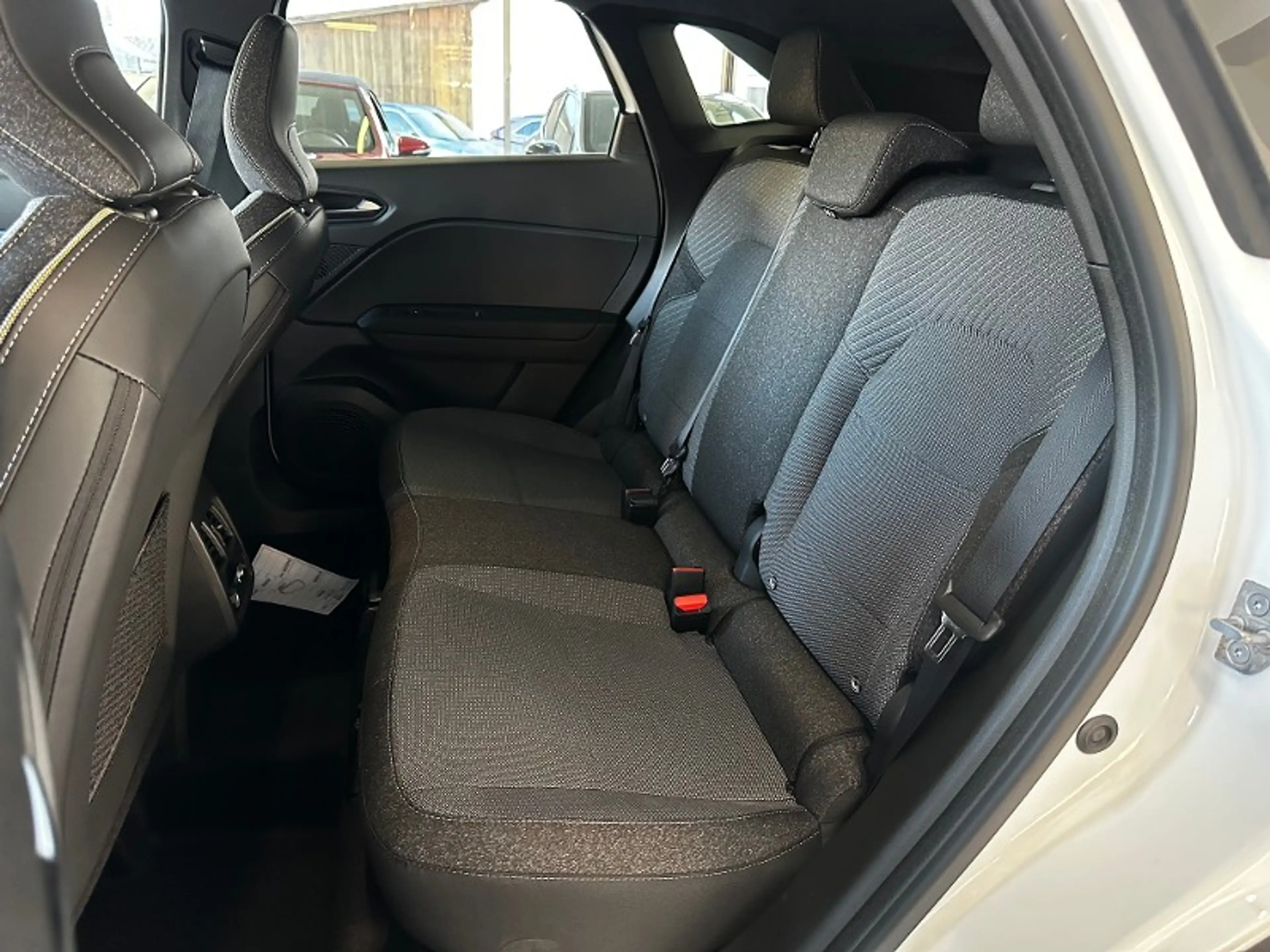 Mitsubishi Grandis Intro Edition 1.8 Hybrid — photo 13