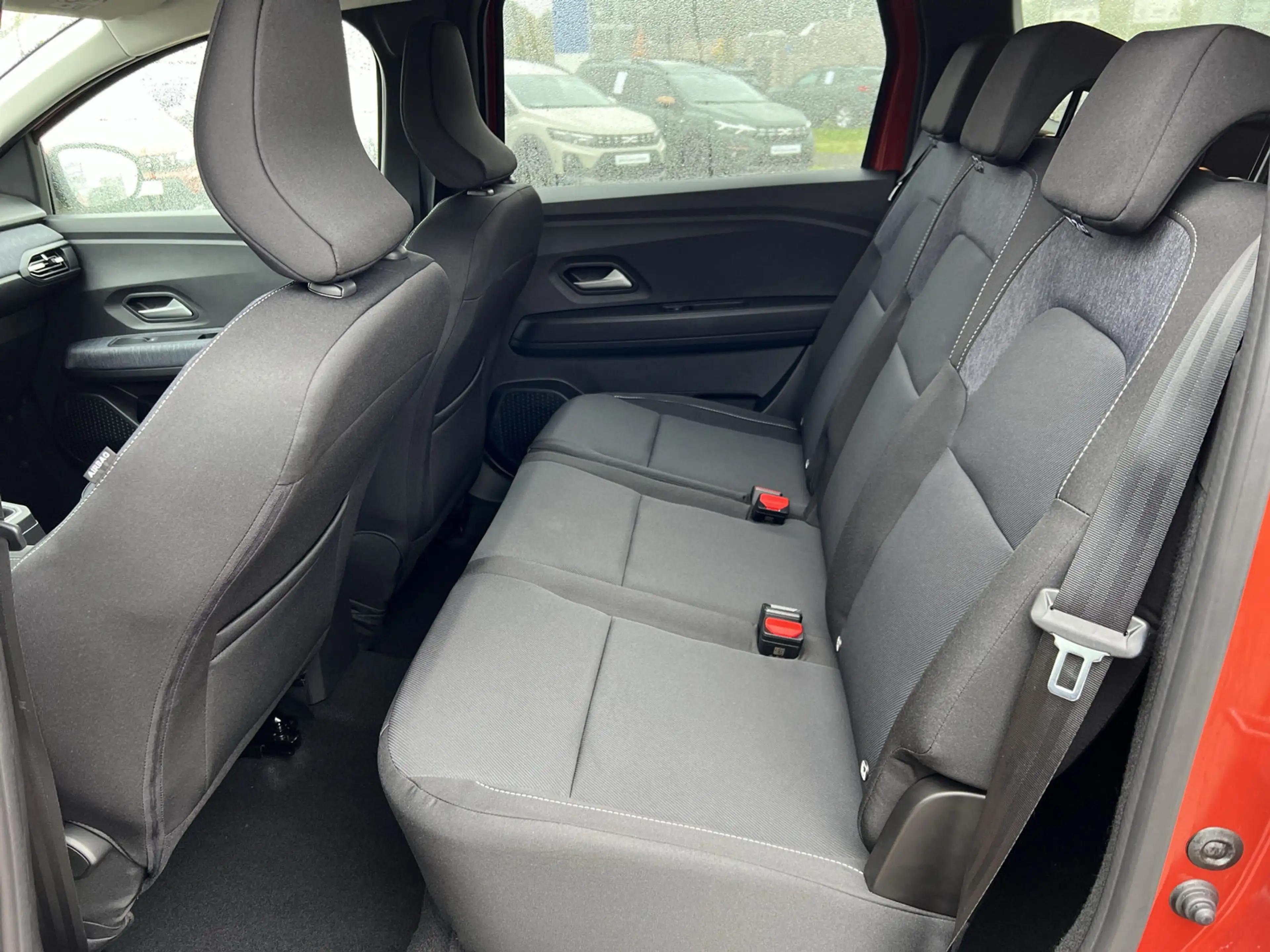 Dacia Jogger TCe 110 Expression 7-S SHZ+RFK — photo 10