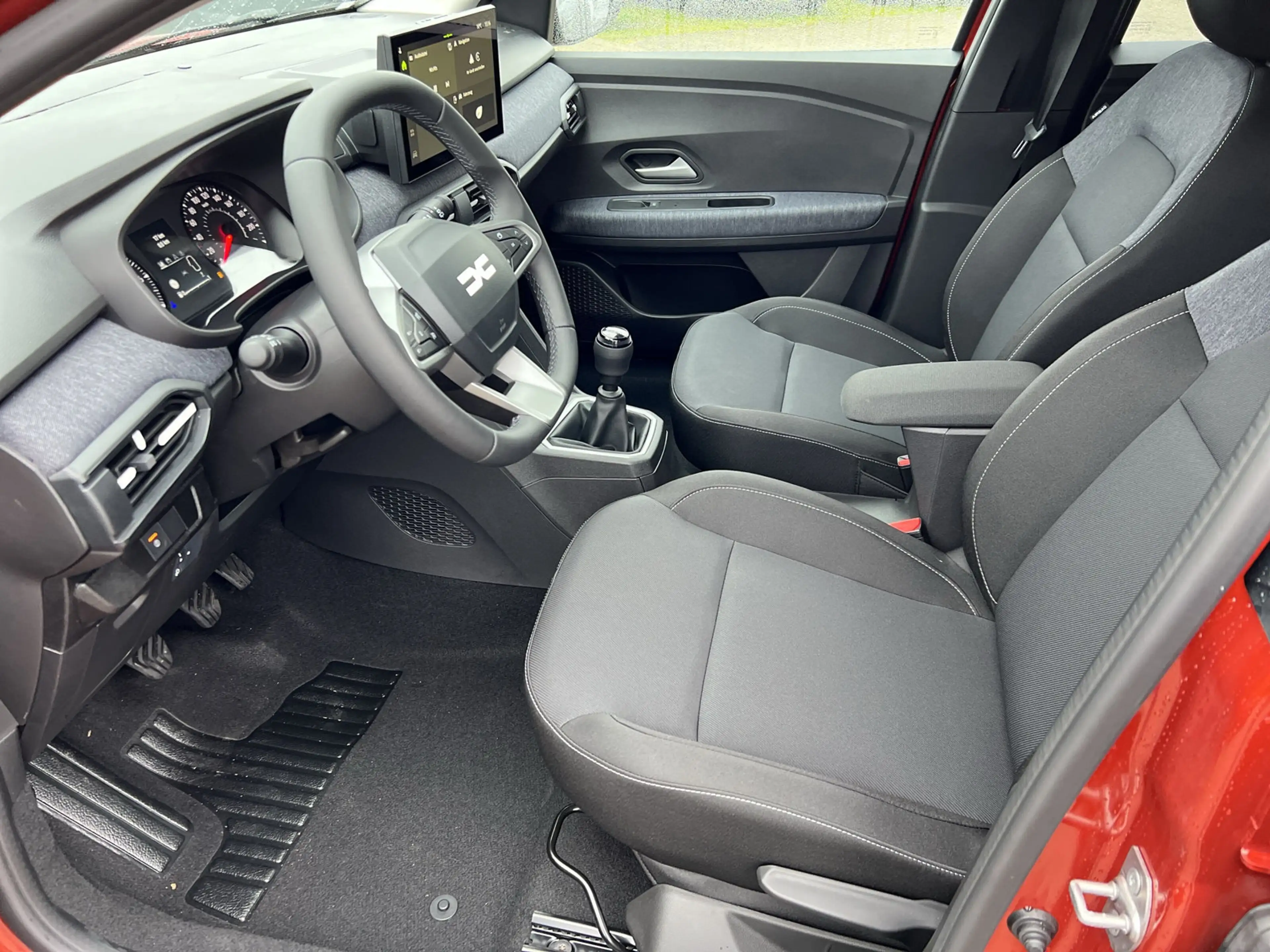Dacia Jogger TCe 110 Expression 7-S SHZ+RFK — photo 5