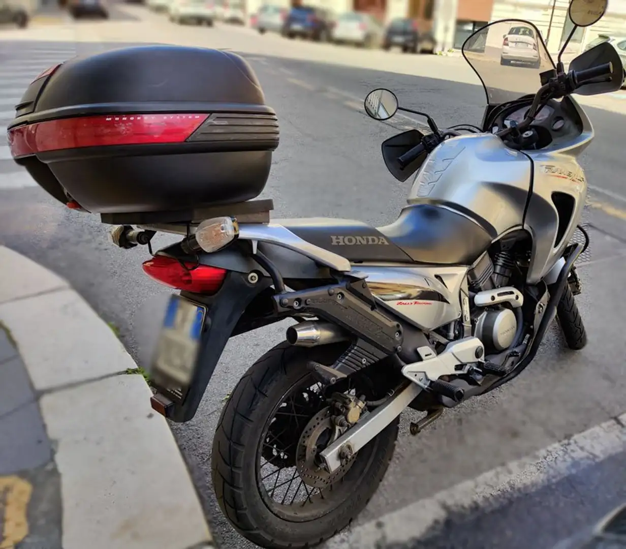 Honda XL 650 Zilver - 2