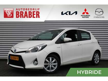 Toyota Yaris 1.5 Full Hybrid Aspiration | 15" LM | Airco | Crui
