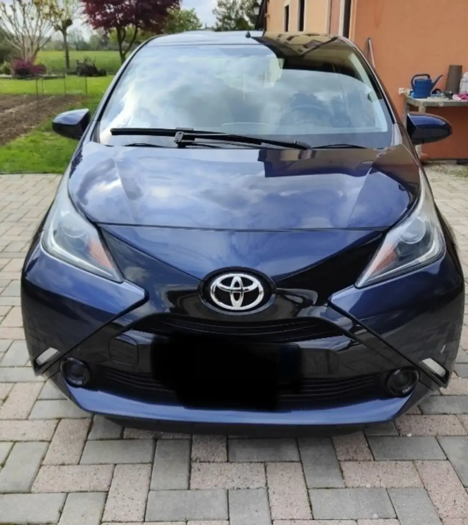 Toyota Aygo 5p 1.0 x-play - 1