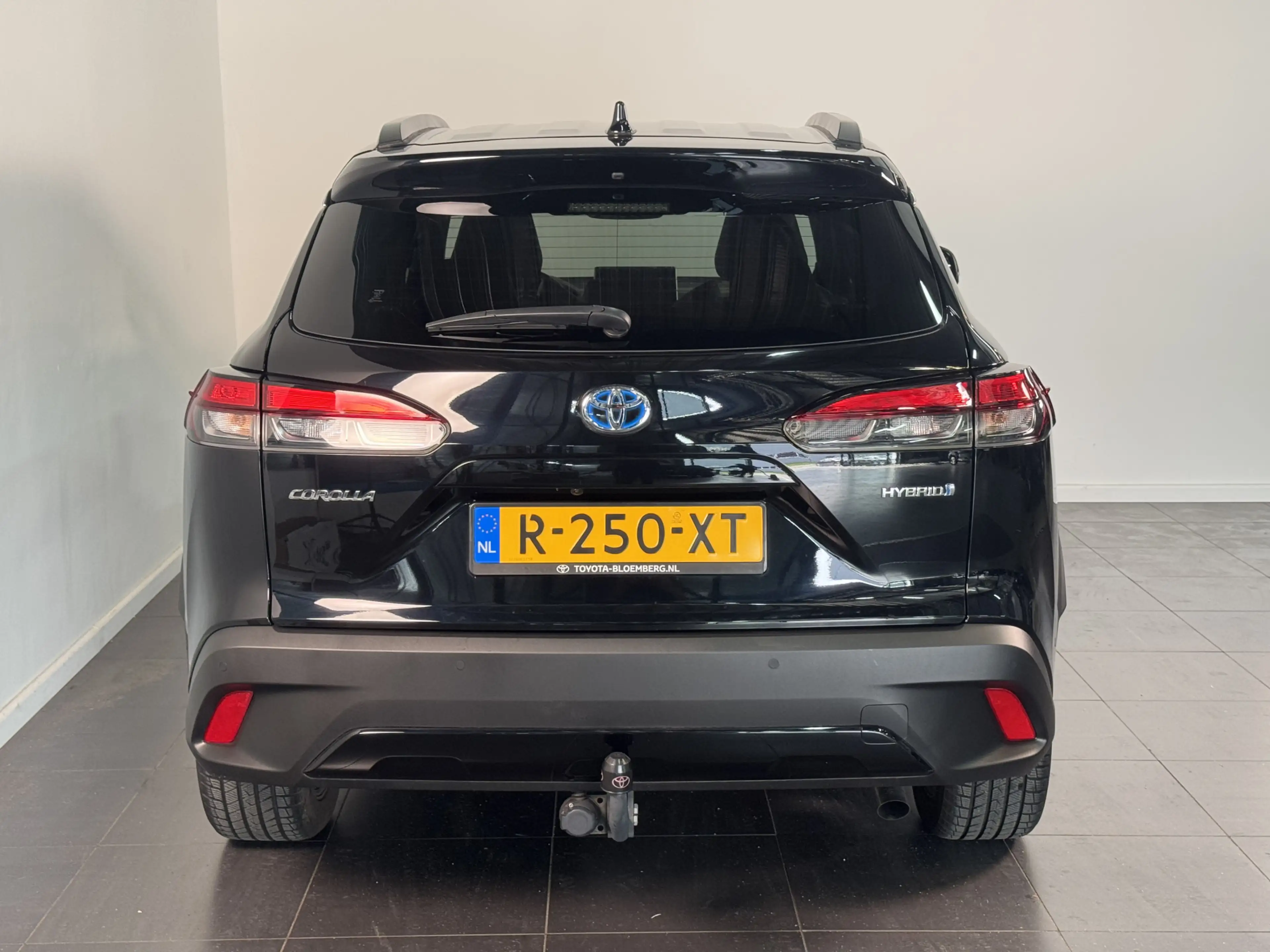 Toyota Corolla Cross 2.0 High Power Hybrid Launch Edition | Elektrische — photo 9