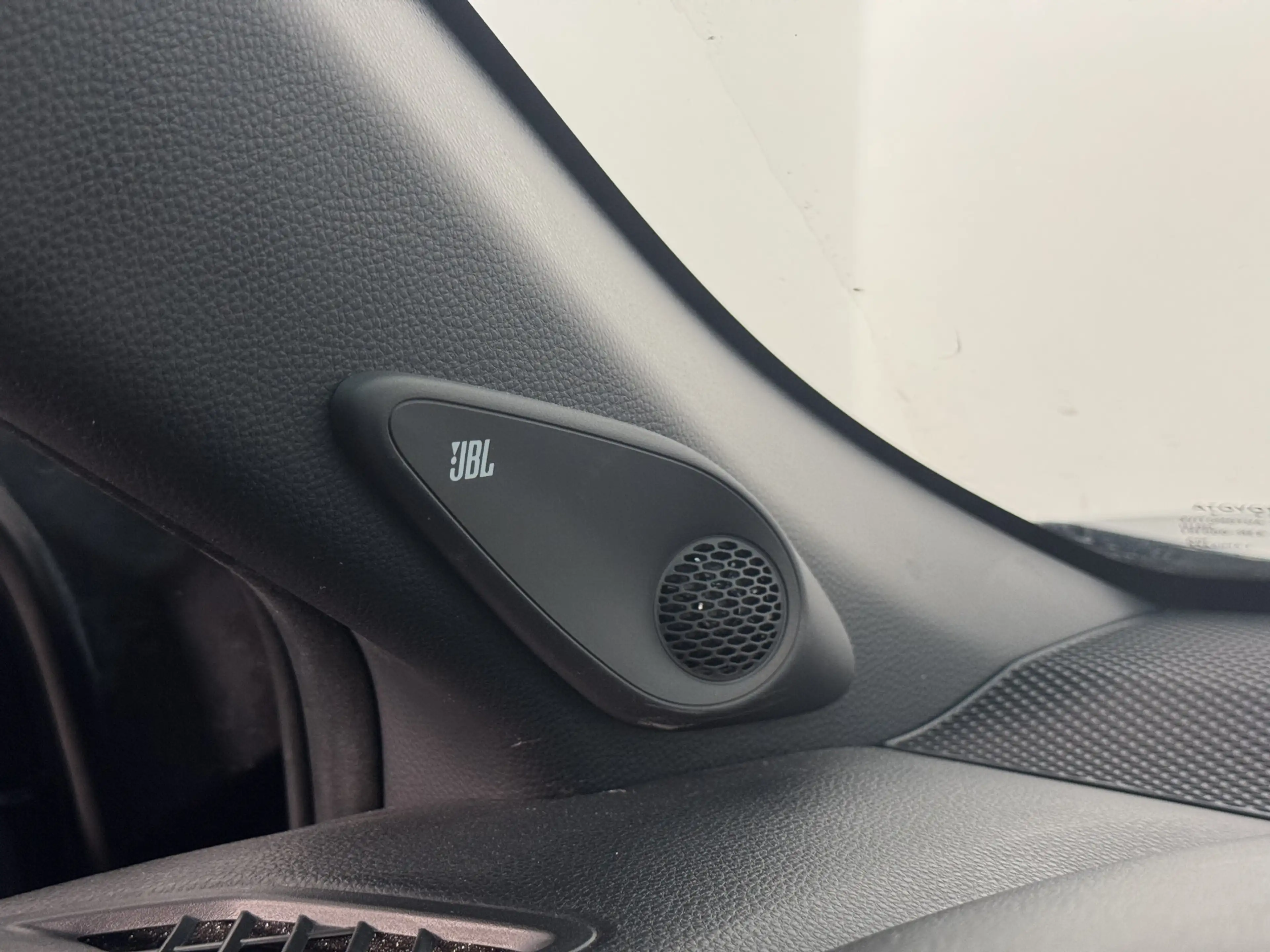 Toyota Corolla Cross 2.0 High Power Hybrid Launch Edition | Elektrische — photo 13