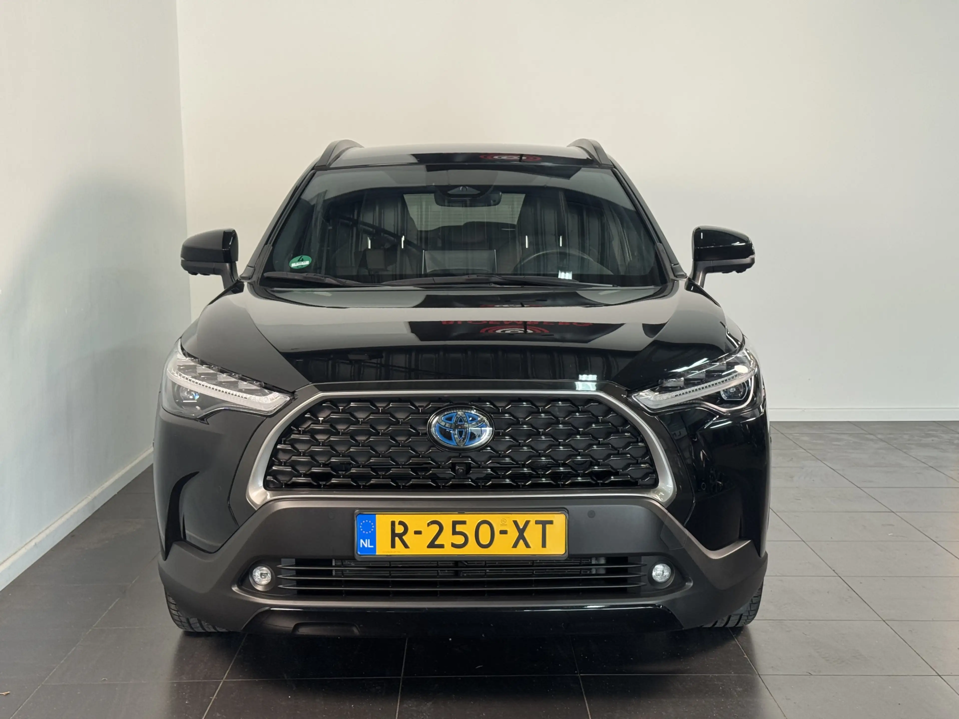 Toyota Corolla Cross 2.0 High Power Hybrid Launch Edition | Elektrische — photo 3