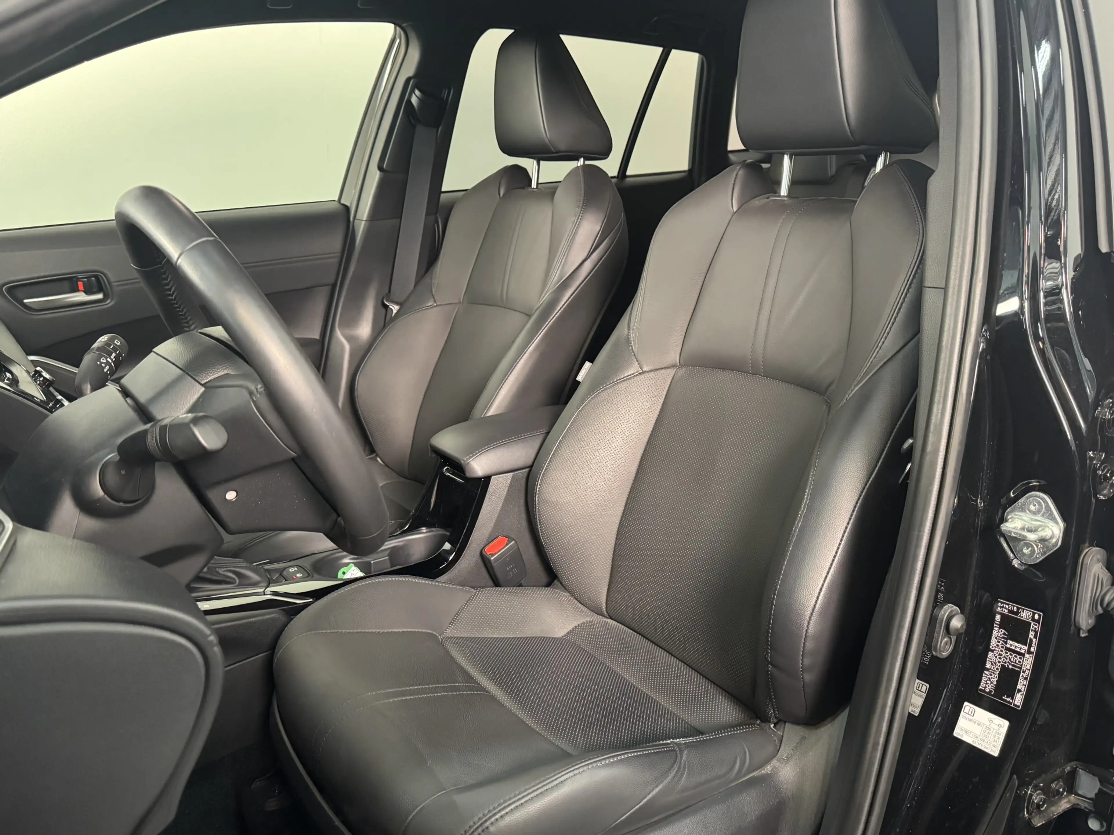 Toyota Corolla Cross 2.0 High Power Hybrid Launch Edition | Elektrische — photo 7