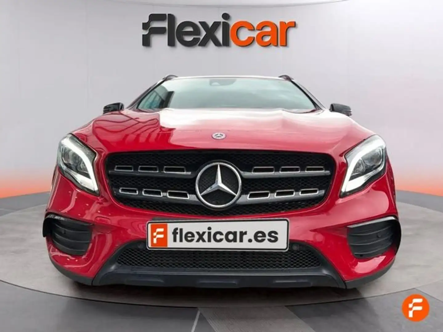 Mercedes-Benz GLA 180 Rojo - 2