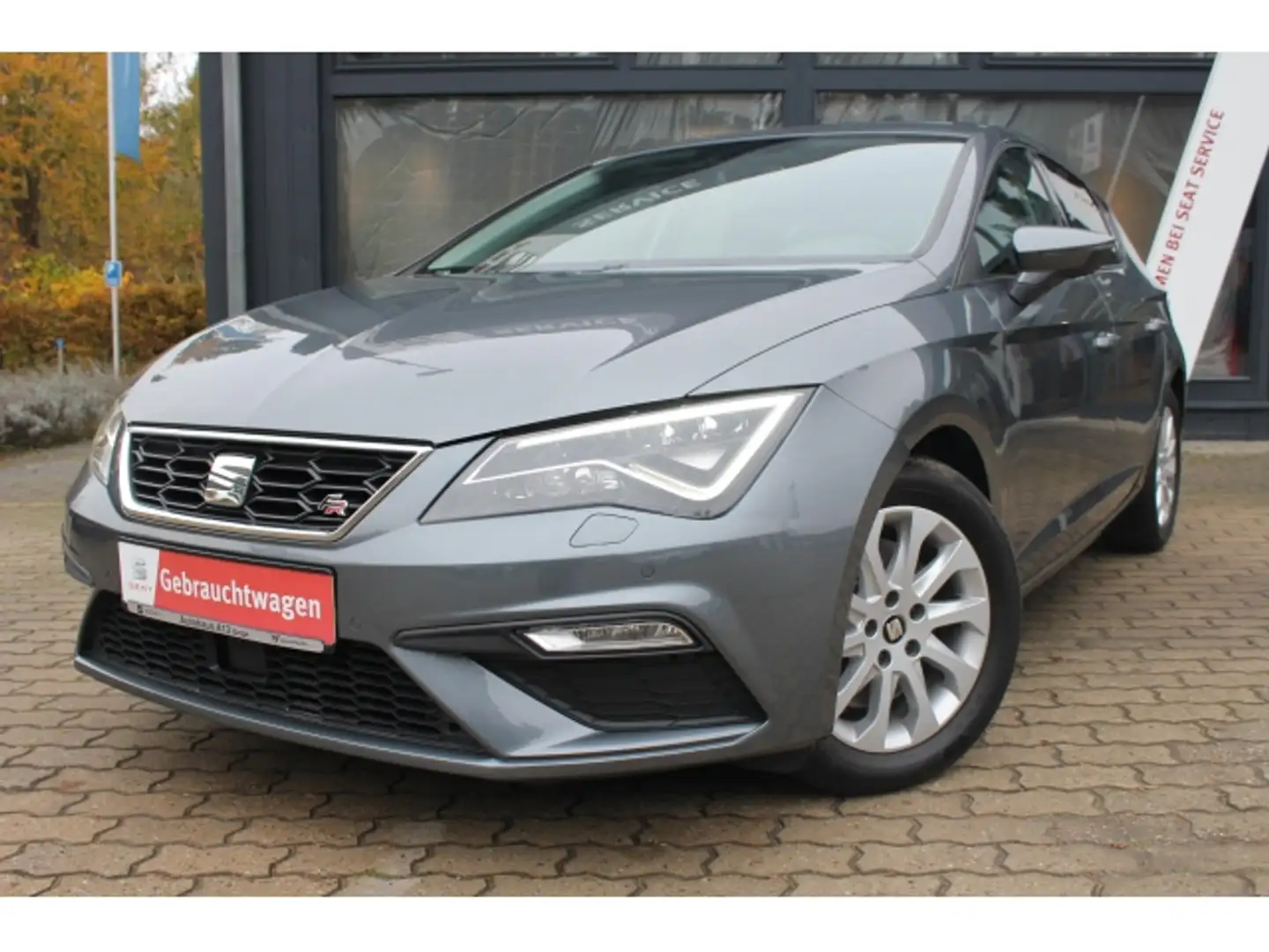 SEAT Leon Leon 1.8 TSI FR LED. Navi. Beats. SHZ. PDC. ACC. A Grau - 2