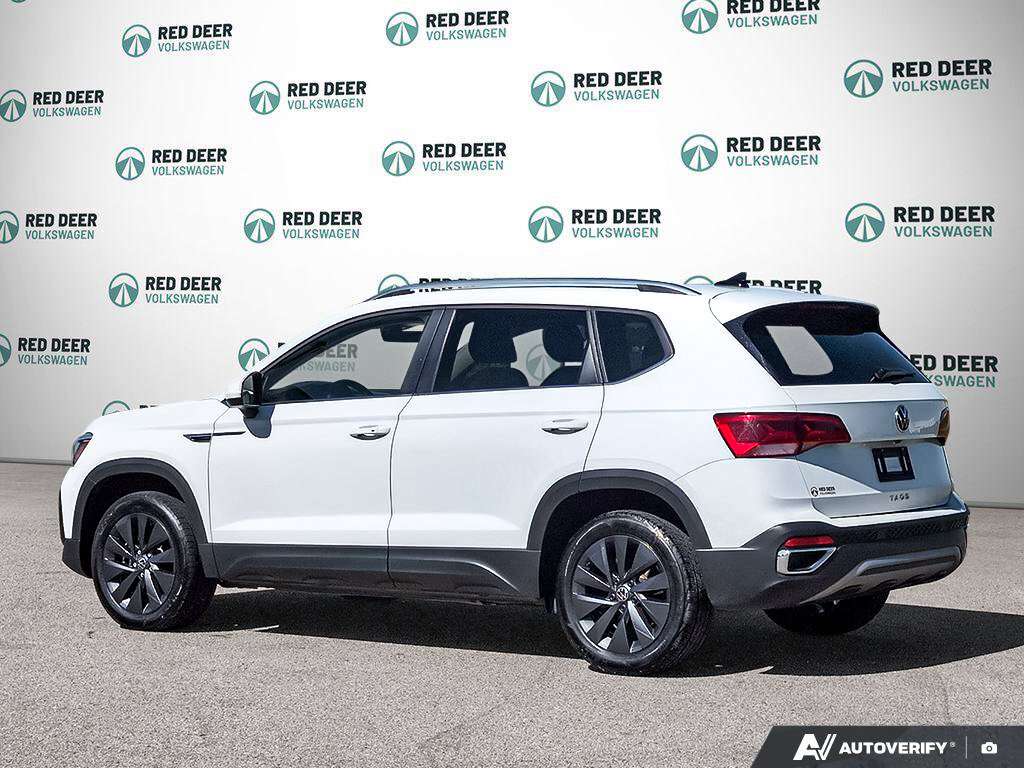 2024 Volkswagen Taos Comfortline | Clean Carfax | Heated Front Seats — снимка 1