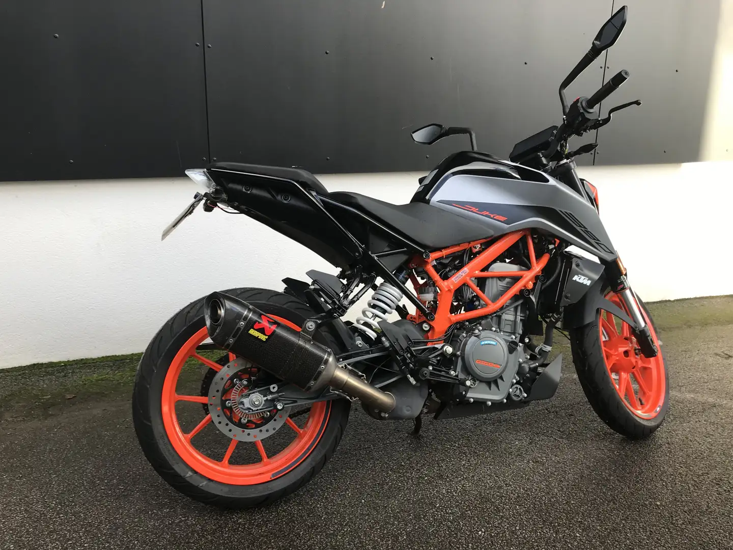 KTM 390 Duke Grijs - 2