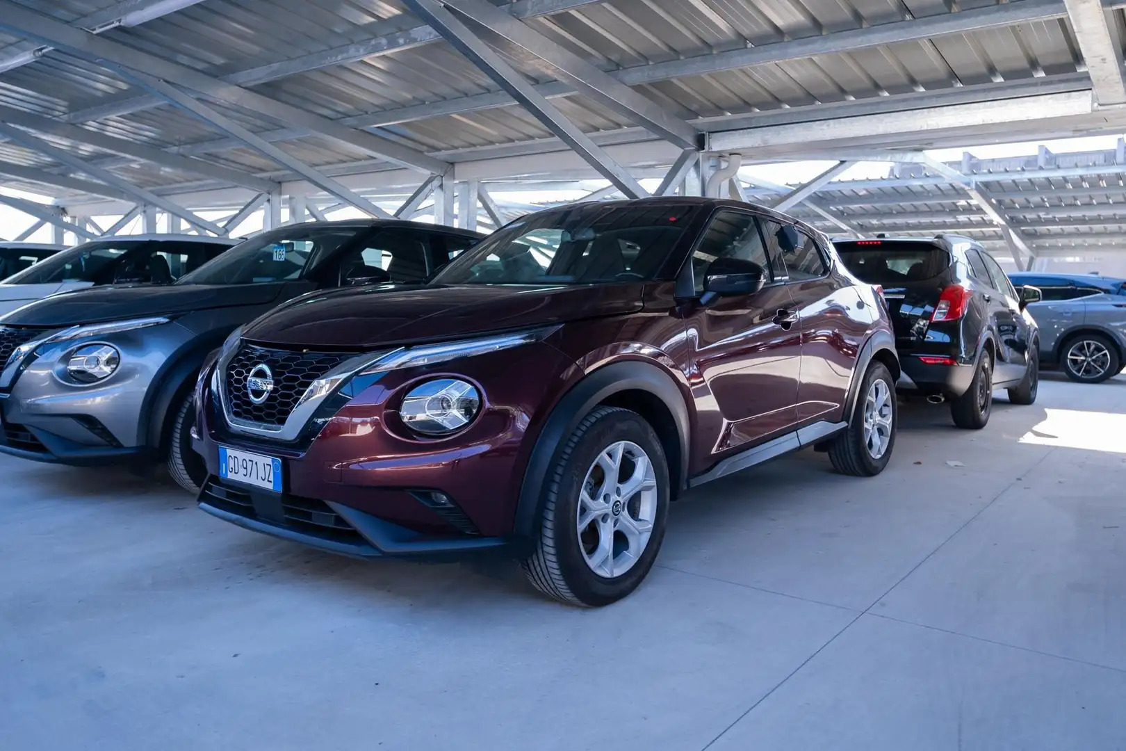 Nissan Juke 1.0 Dig-t N-Connecta 117CV - 1