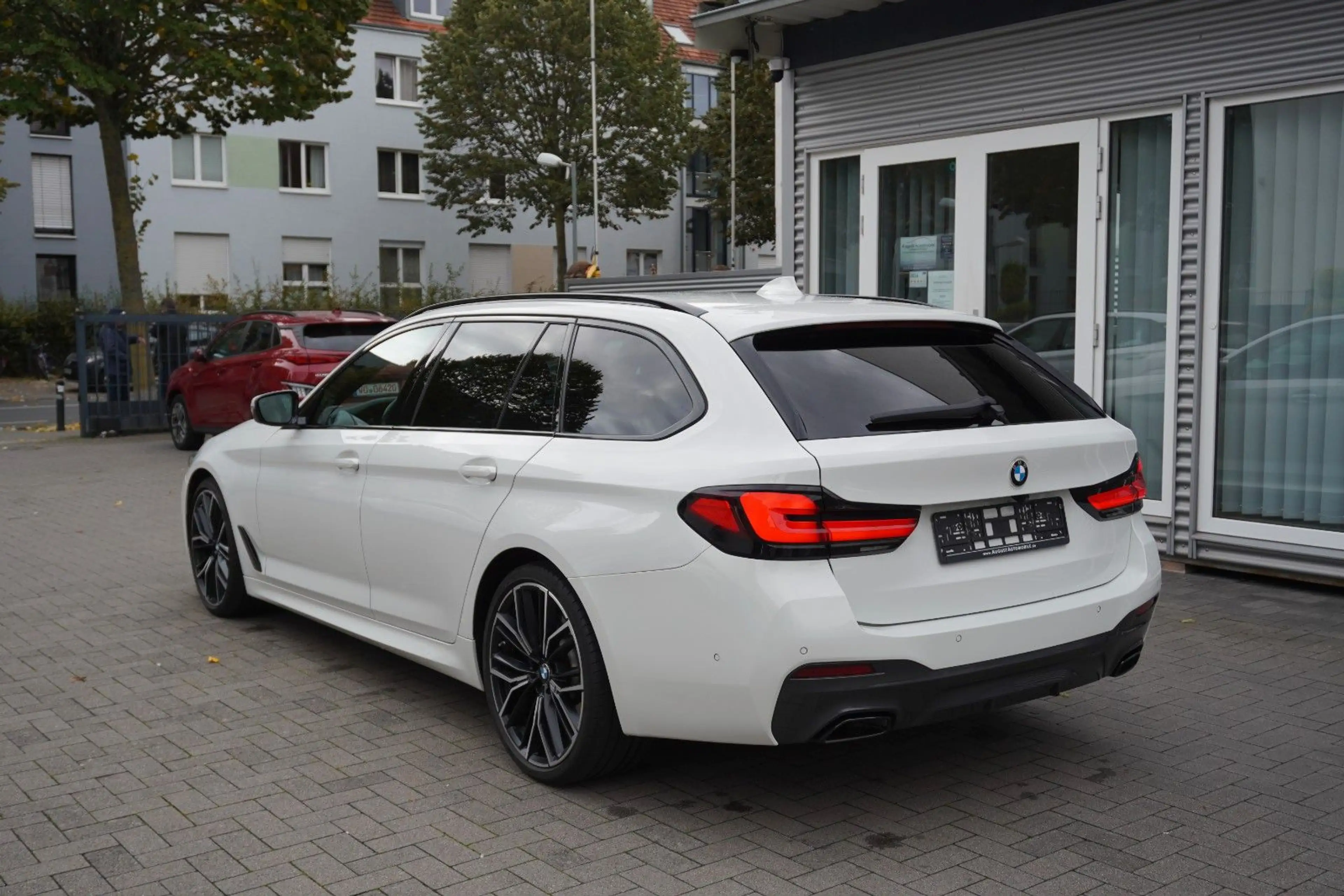 BMW 540 d xDrive Touring M Sport DrAsPr LCP 360 StHzg — photo 12