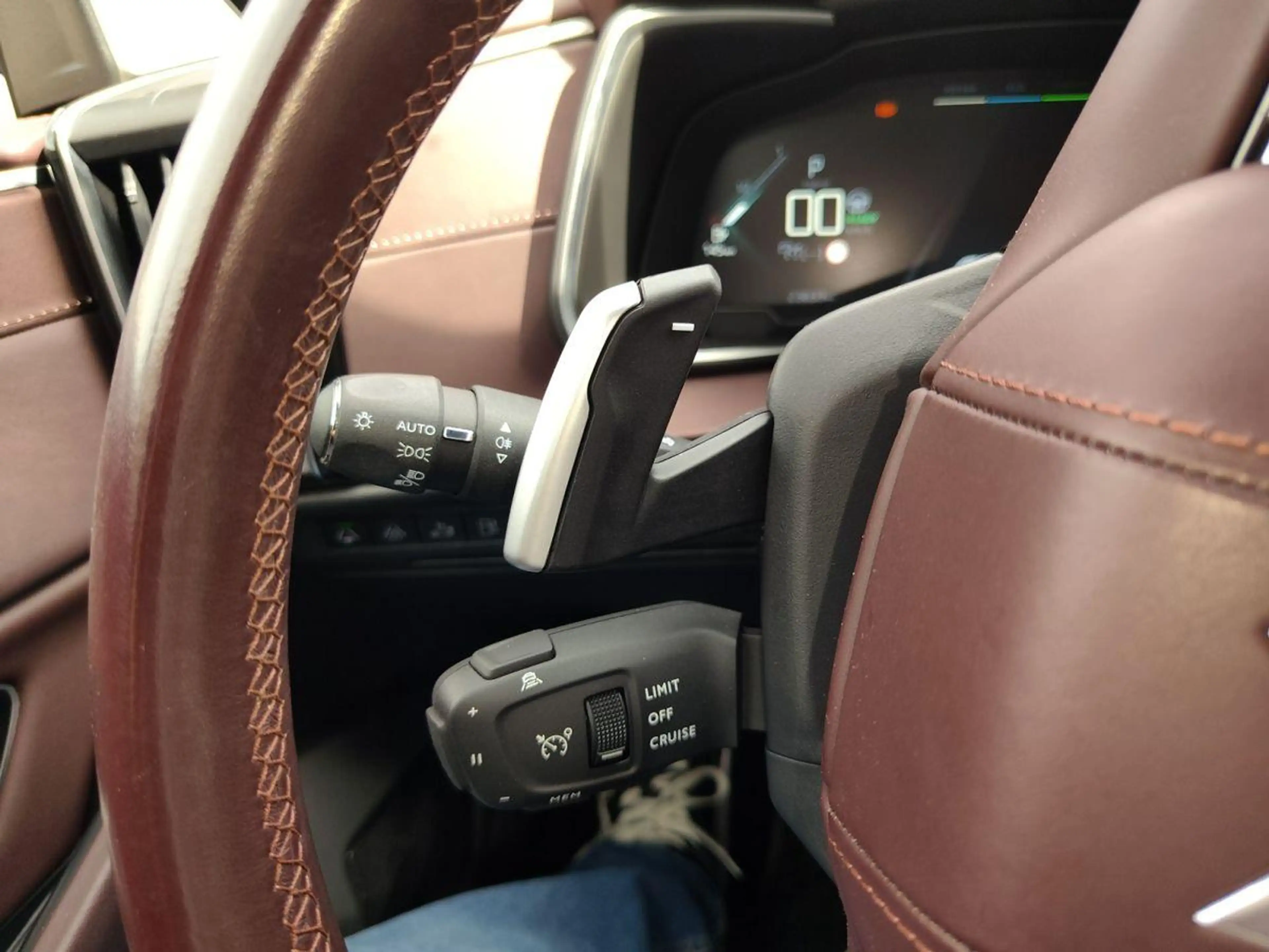 DS Automobiles DS 9 E-Tense 225 Rivoli + *LEDER*SCHIEBEDACH*FOCAL-SOUN — photo 12