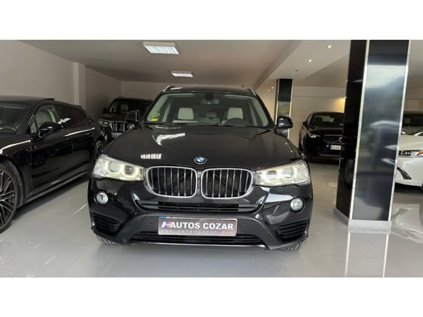 BMW X3 xDrive 20dA Noir - 2